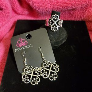 GREAT Gift Paparazzi Earrings & Ring Set